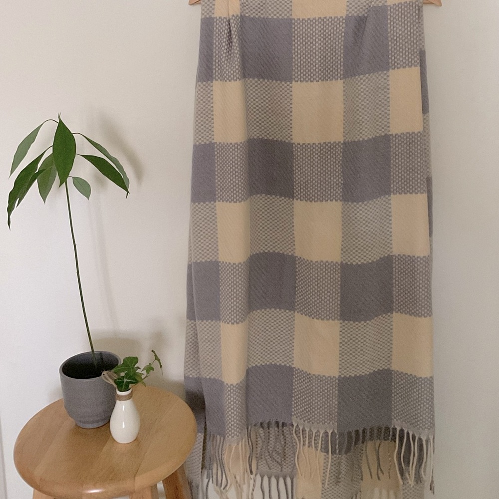 Cashmere scarf